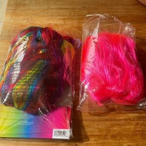 👻 2 x costume wigs